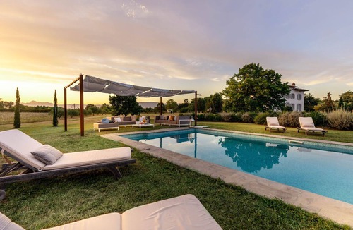 Orentano Villa | IL CONTE Luxury Tuscany 3 bedrooms Farmhouse Villa with Private Pool and SPA in Orentano