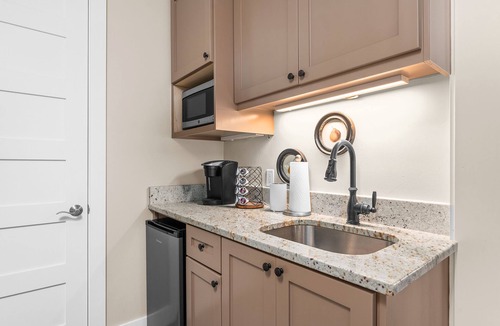 Fredericksburg House | In Town Villas-Suite 5 |Private Hot Tub and Great Patio