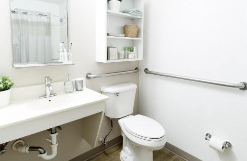 Park Central Hotel | InTown Suites Extended Stay Dallas TX - Park Central