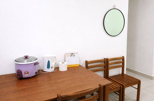 Kota Kinabalu Apartment | JAA Homes KK, Location: UCA1 KK, Sleeps 8 Near UMS, 1Borneo & Kota Kinabalu City