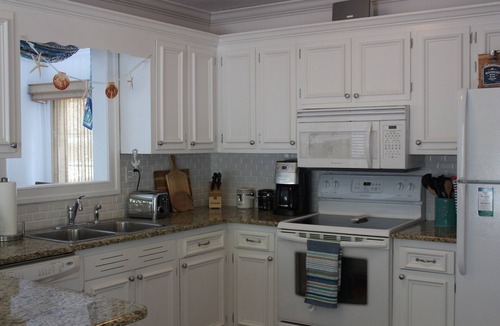 Country Club Estates House | July 4-11 & Jul 11-18 last-minute availability!