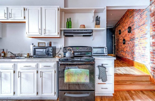 Italian Village Apartment | Jungle House Luxury Lofts – Short North High Street