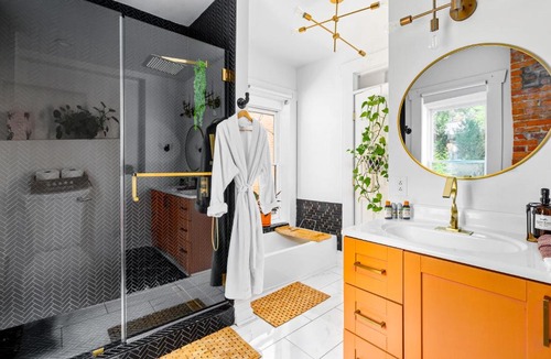 Italian Village House | Jungle House Urban Lofts - Short North & Convention Center