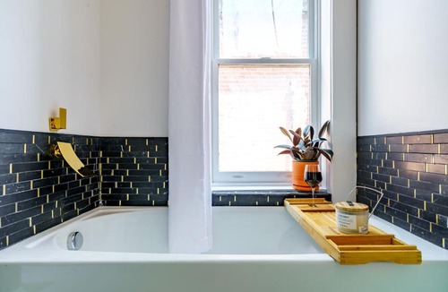 Italian Village House | Jungle House Urban Lofts - Short North & Convention Center