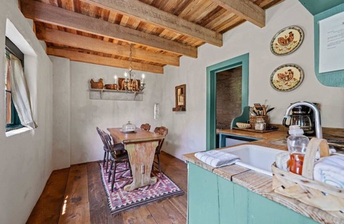Fredericksburg Cabin | Kusenberger Barn | Historic | Built in 1865