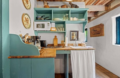 Fredericksburg Cabin | Kusenberger Barn | Historic | Built in 1865
