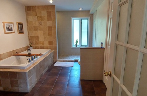 Saint-Emile-de-Suffolk Ski Chalet | La Maison Hacquard (4BR) - 35 min from Mont-Tremblant, Perfect for Families