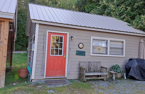 Hubbardton Apartment | Lake Bomoseen Bunkhouse