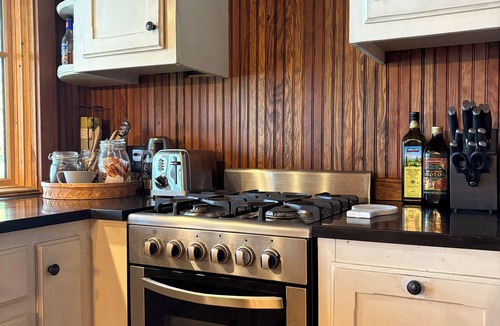Chittenden County Cottage | LAKE FRONT with private dock 2-bedroom cottage on Lake Champlain