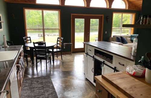 White Plains House | Lake House on private stocked lake with miles of trails and Horses!