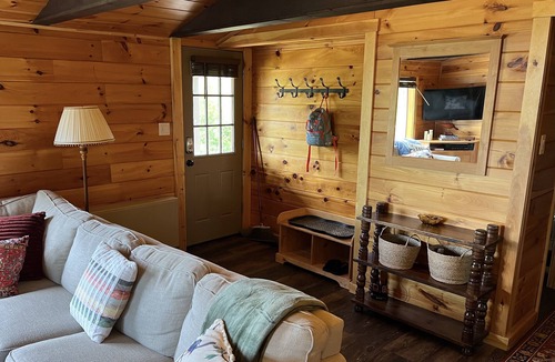 Kimball Lake Shores Cottage | Lakefront cottage 20 min from N. Conway
