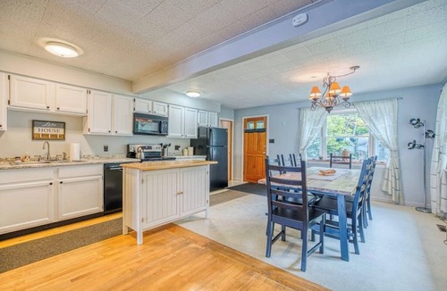 Greenville Junction House | Lakefront cottage w/beautiful views of Moosehead Lake & Big Moose Mountain