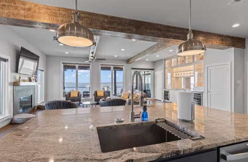 Tool House | Lakefront. Private Infinity Pool. Hot tub. Fishing dock.
