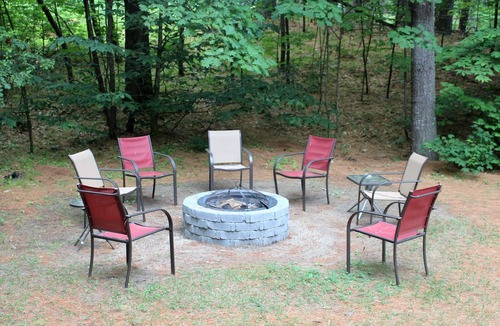 Lake Arrowhead Cabin | Lakeside Log Cabin W/Sandy Beach and Docks! Sleeps 6-8