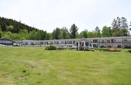 Northeast Somerset Condo | Lakeview Suite (Gorgeous view of Mount Kineo)