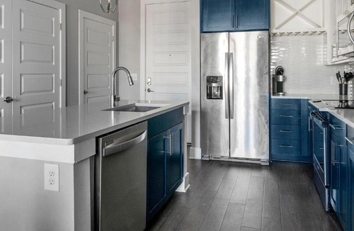 North Decatur Apartment | Landing Amazing 2BD Courtyard Clubhouse