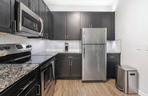 Austin Apartment | Landing | Beautiful 1BD, Courtyard, Gym