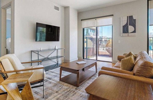 Houston Apartment | Landing | Beautiful 2BD, Pool, Tennis Court
