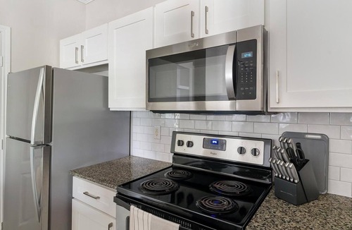 FM 1960 Apartment | Landing | Incredible 2BD in Copperfield