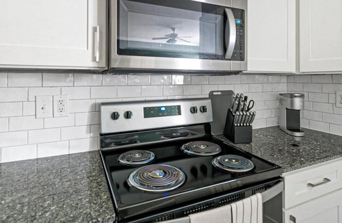 FM 1960 Apartment | Landing | Incredible 2BD in Copperfield