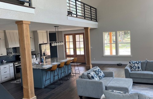 Jasper House | Large Living Minutes from Lake Sam Rayburn