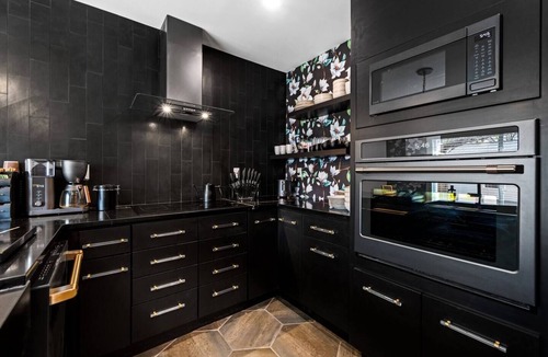 Kerrville House | Large Luxury 4bed with secret door & poker table , +EV