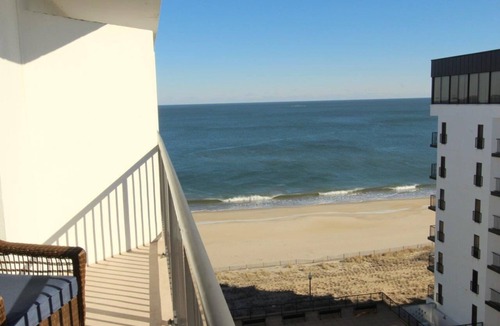 Rehoboth Beach Condo | LINENS & DAILY ACTIVITIES INCLUDED! OCEANFRONT/BOARDWALK BUILDING W/ROOFTOP POOL Enjoy this home away from home! Everything is new in this top floor luxury condo including all furniture, mattresses and bedding.