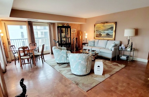 Rehoboth Beach Condo | LINENS & DAILY ACTIVITIES INCLUDED*! OCEANFRONT/BOARDWALK BUILDING W/ROOFTOP POOL Oceanfront living at its finest. Enjoy this 3 bedroom, 3 full bathroom unit with recent upgrades