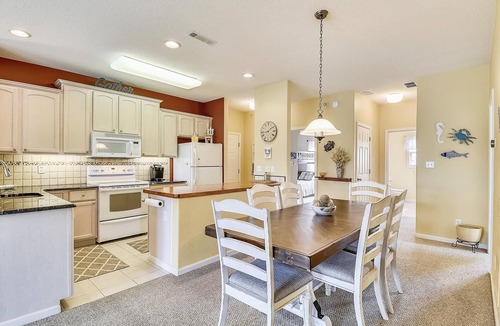 Villages of Five Points Condo | LINENS INCLUDED! TENNIS, POOL, PLAYGROUND, BOOK TODAY!