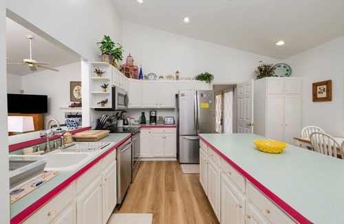 Cedar Neck House | Linens provided Beautiful One Level Home Pool Tennis