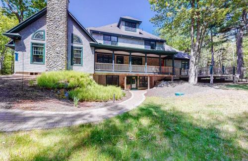 Ellsworth House | Lions Gate