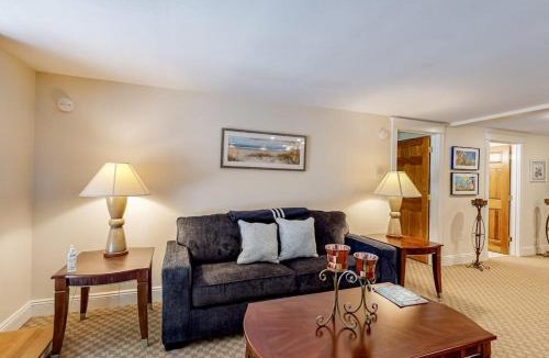 Ellsworth House | Lions Gate