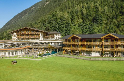 Neustift Im Stubaital Hotel | Living & Spa Vitalhotel Edelweiss