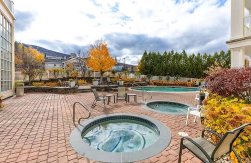 Stratton Mountain Condo | Long Trail Studio with Mountain Views