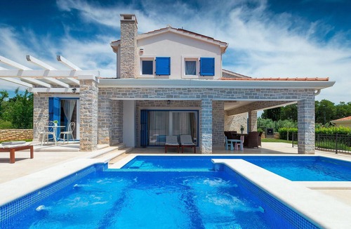 Vabriga House | Lovely home in Porec with sauna