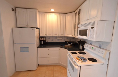 Rehoboth by the Sea Condo | Lovely Ocean Front Condo In The Beachcomber!