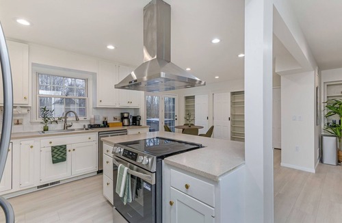 Summit Station House | Luxury 6BR 4BA Villa w/Pool, Hot Tub & BackYard