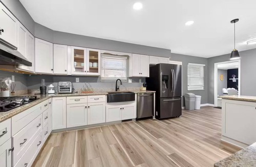Galloway House | Luxury Ranch Retreat, 5BR, Modern Home, Pool, etc