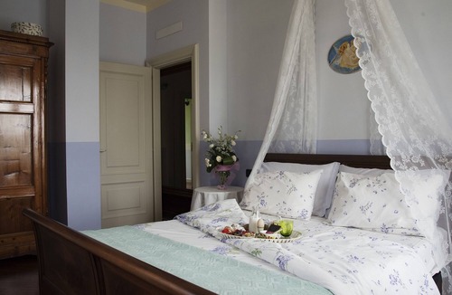 Collodi House | Luxury villa "il campano" near the Pinocchio's park with shared pool and jacuzzi