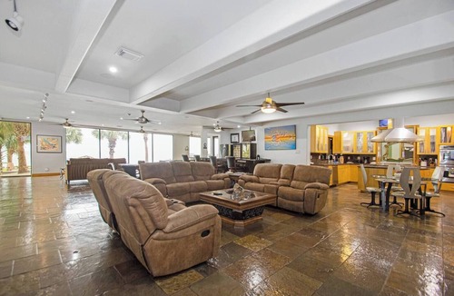 Clear Lake Shores House | Luxury Waterfront Estate w/Heated Pools, Private Pier & Walk to Boardwalk