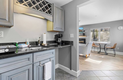 Edgecomb Apartment | Mabel's Maine Studio on the River
