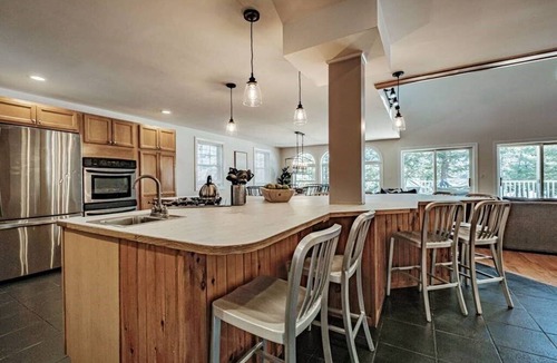 Bridgton House | MAINE WATERFRONT + MOUNTAIN COMPOUND SLEEPS 50!
