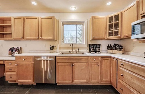 Bridgton House | MAINE WATERFRONT + MOUNTAIN COMPOUND SLEEPS 50!