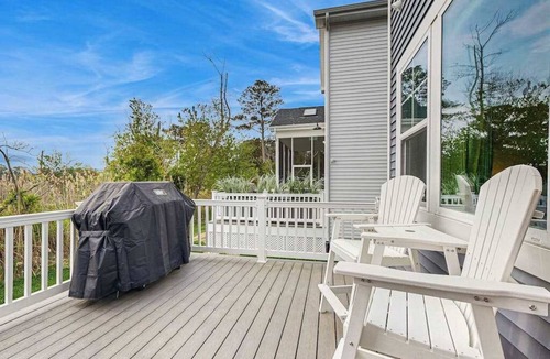 Cedar Neck House | Marlin Chase home with resort amenities, deck, grill, Free WIFI
