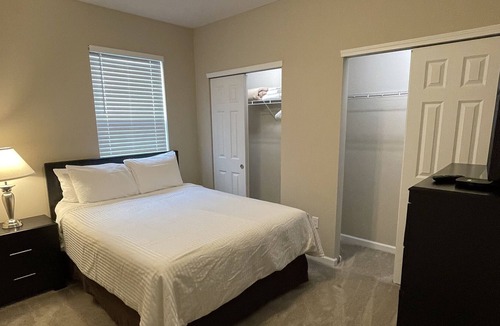 Marysville Apartment | MARYSville for the Holidays!