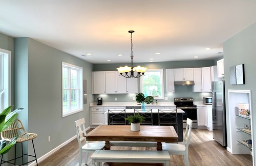 Cedar Neck House | Mermaid Salt Air Sea Cottage - Beaches, Boardwalk, and Dining!