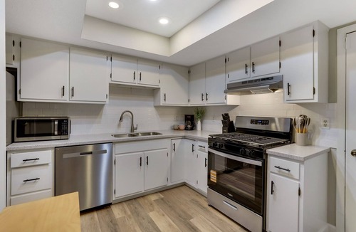 Gahanna House | Modern 2BR Duplex in Gahanna Near Easton, Airpor