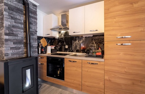 Brinje Apartment | Modern apartment in Fužine, 200m from Lake Bajer, perfect for relaxation.