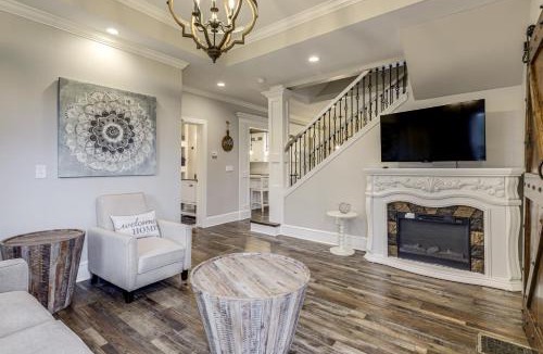 London House | Modern Comfort Near Columbus: Home w/Yard & Porch