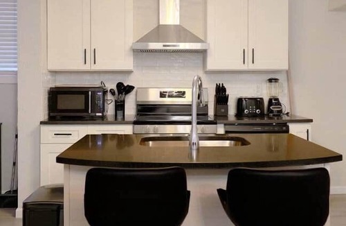 Columbus House | Modern House near OSU and Short North